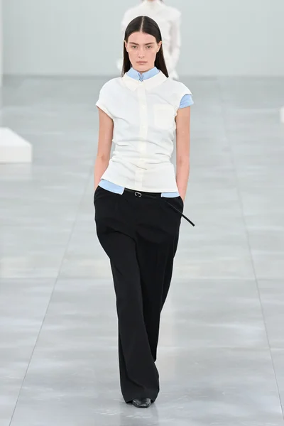 Look 14